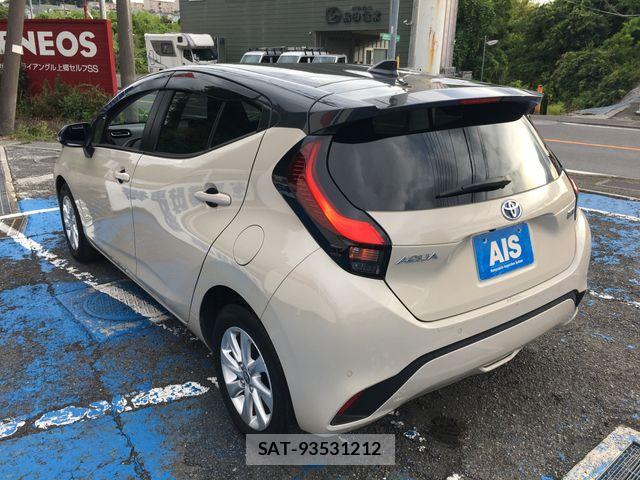 Toyota AQUA 2023-05 7561817-10