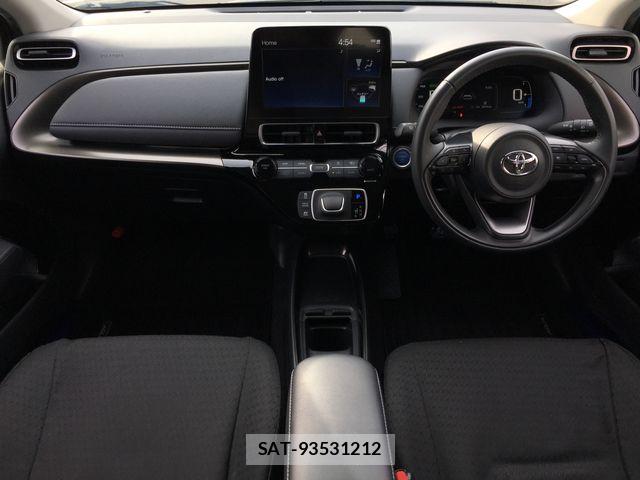 Toyota AQUA 2023-05 7561817-19