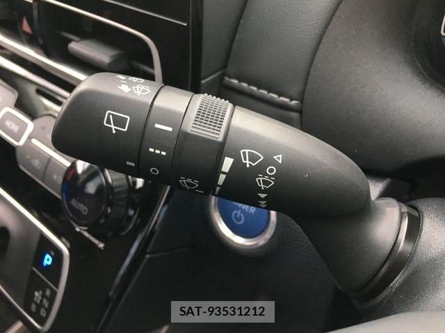 Toyota AQUA 2023-05 7561817-23