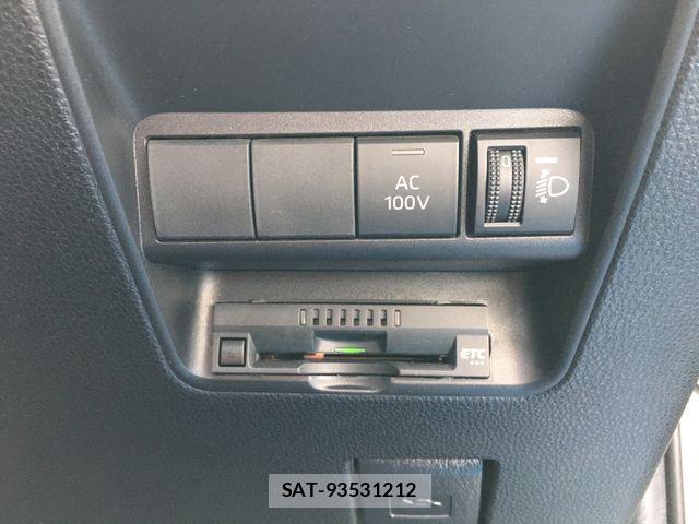 Toyota AQUA 2023-05 7561817-28