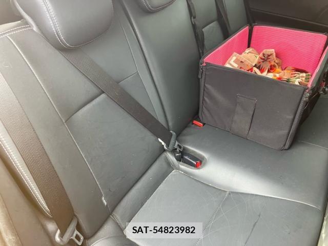 Toyota AQUA 2013-07 7561833-15