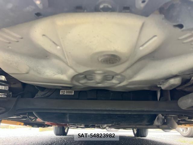Toyota AQUA 2013-07 7561833-17