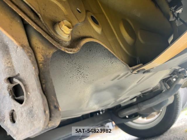 Toyota AQUA 2013-07 7561833-18