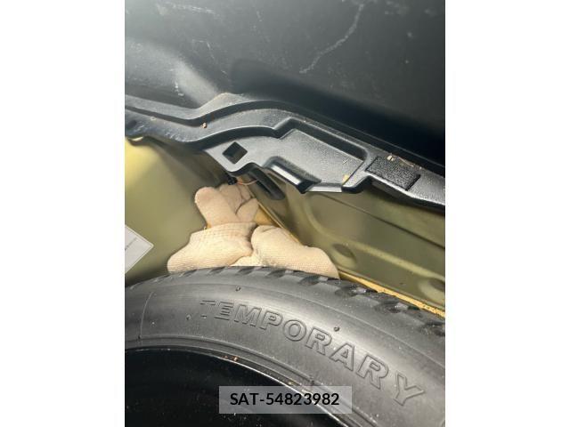 Toyota AQUA 2013-07 7561833-20