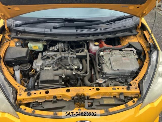 Toyota AQUA 2013-07 7561833-22