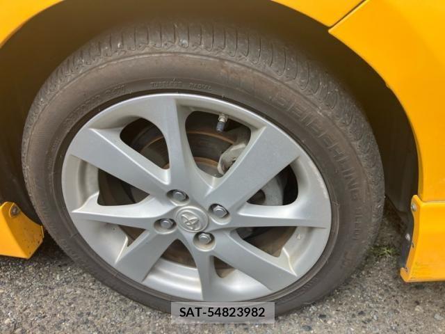 Toyota AQUA 2013-07 7561833-6