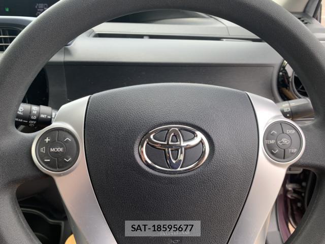 Toyota AQUA 2017-05 7561827-12