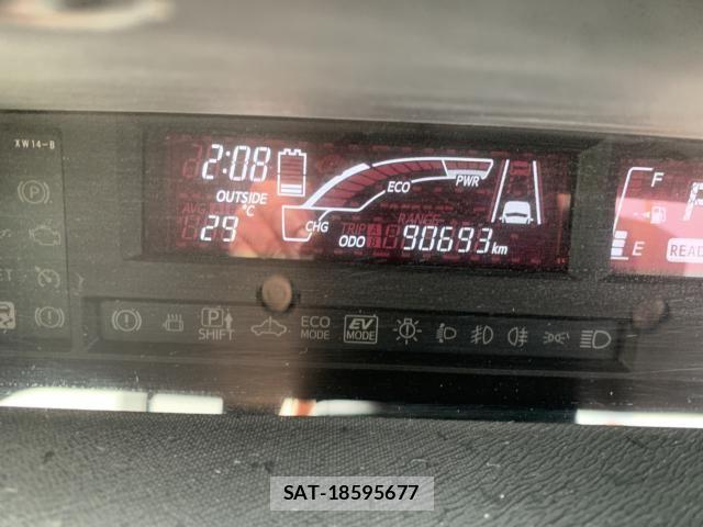 Toyota AQUA 2017-05 7561827-13
