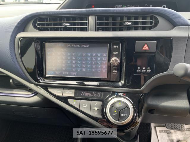 Toyota AQUA 2017-05 7561827-14