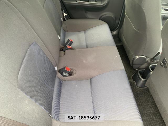 Toyota AQUA 2017-05 7561827-8