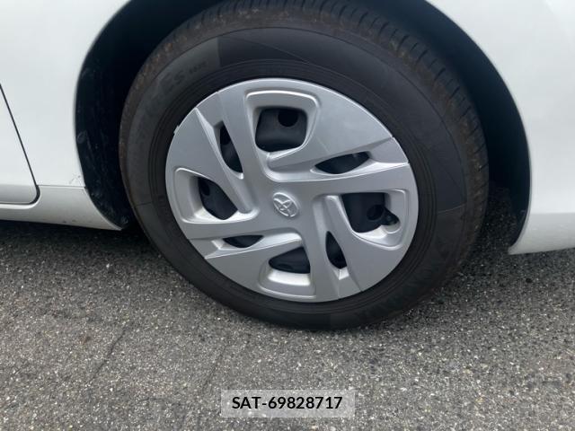 Toyota AQUA 2023-03 7614937-2
