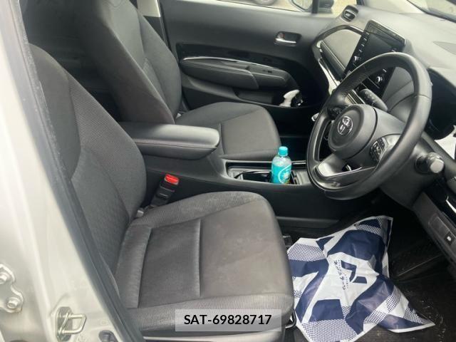 Toyota AQUA 2023-03 7614937-3