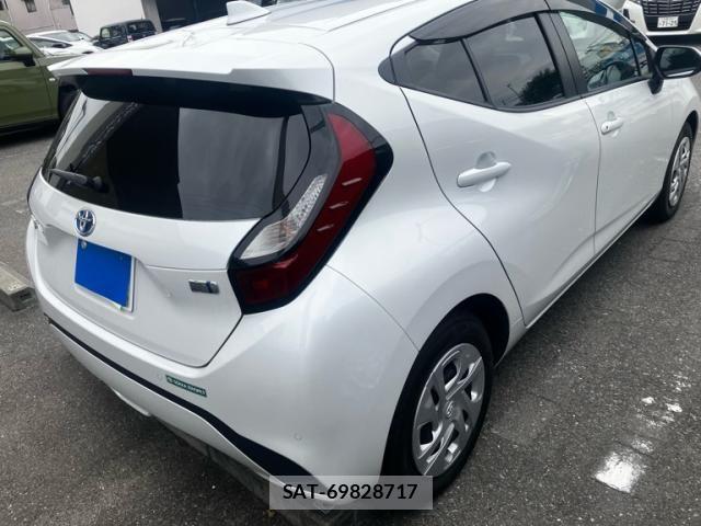 Toyota AQUA 2023-03 7614937-6