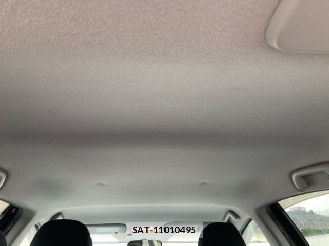 Toyota AQUA 2013-02 7614996-17