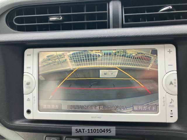 Toyota AQUA 2013-02 7614996-23