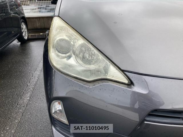 Toyota AQUA 2013-02 7614996-3