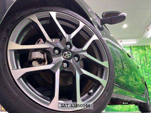 Toyota AQUA 2018-01 7614928-14