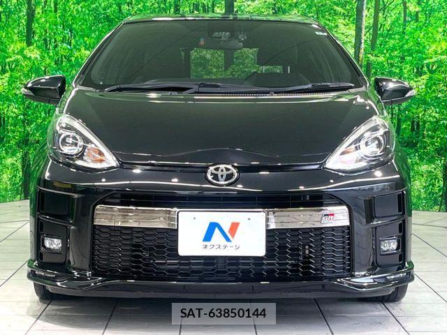 Toyota AQUA 2018-01 7614928-15