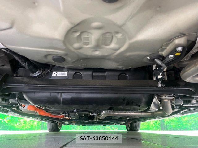 Toyota AQUA 2018-01 7614928-18