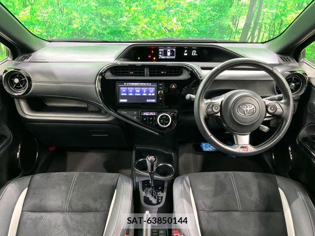 Toyota AQUA 2018-01 7614928-1