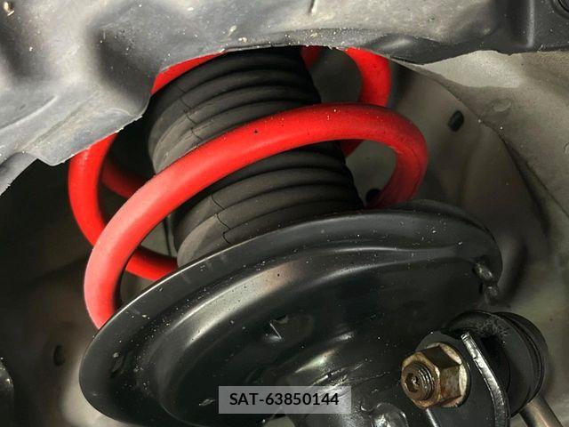 Toyota AQUA 2018-01 7614928-19