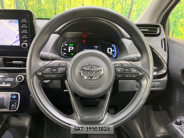 Toyota AQUA 2023-06 7614930-10