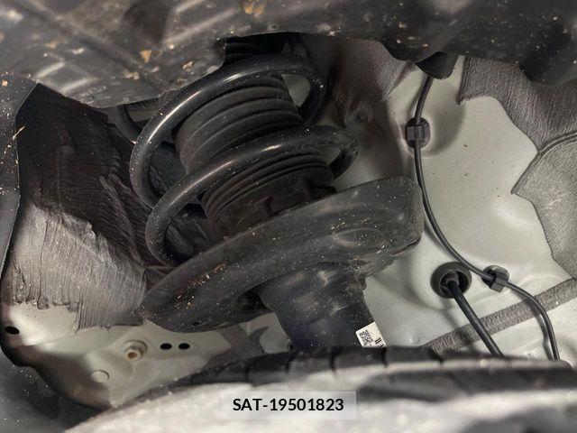 Toyota AQUA 2023-06 7614930-19