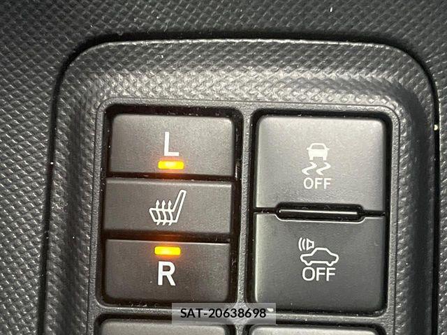 Toyota AQUA 2018-02 7614933-4