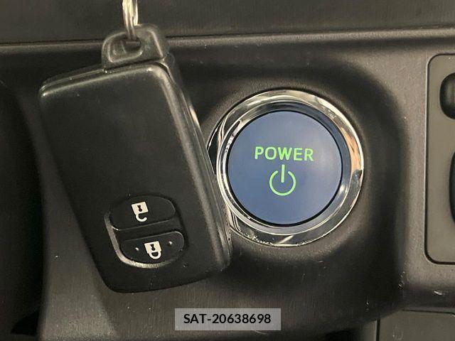 Toyota AQUA 2018-02 7614933-5