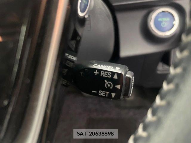 Toyota AQUA 2018-02 7614933-6