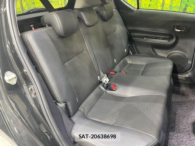 Toyota AQUA 2018-02 7614933-8