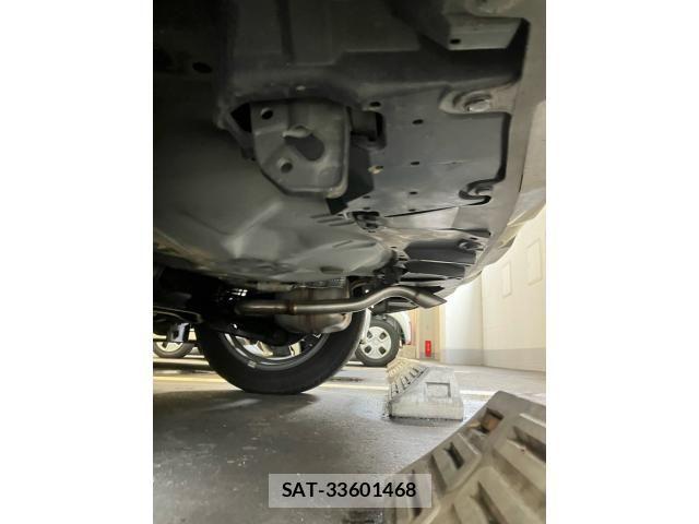Toyota AQUA 2019-06 7614972-11