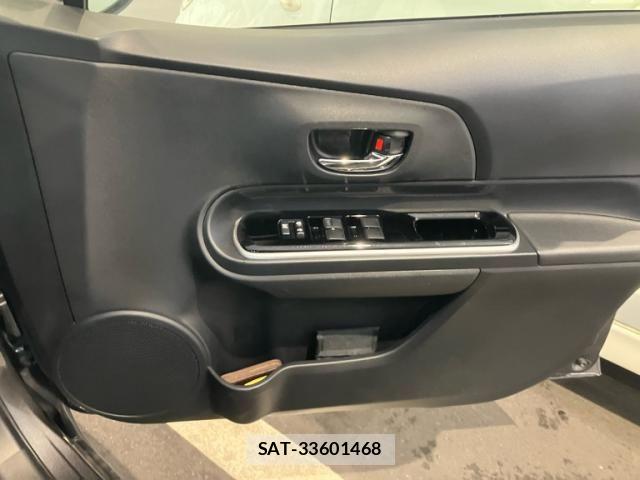 Toyota AQUA 2019-06 7614972-12