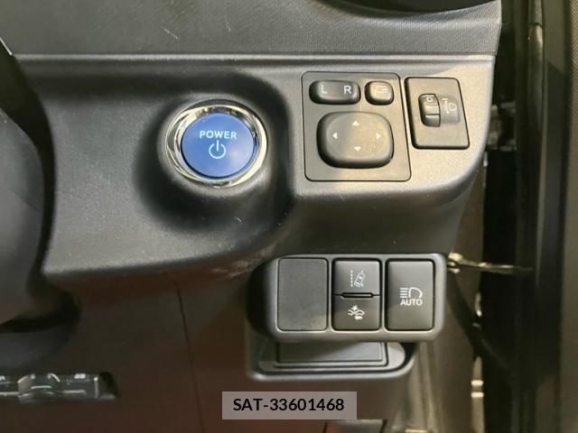 Toyota AQUA 2019-06 7614972-13