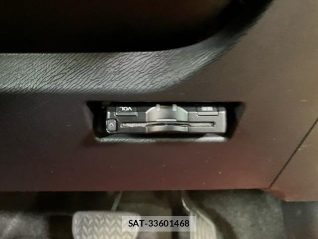 Toyota AQUA 2019-06 7614972-14