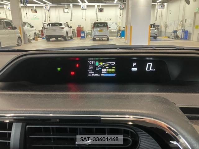 Toyota AQUA 2019-06 7614972-18