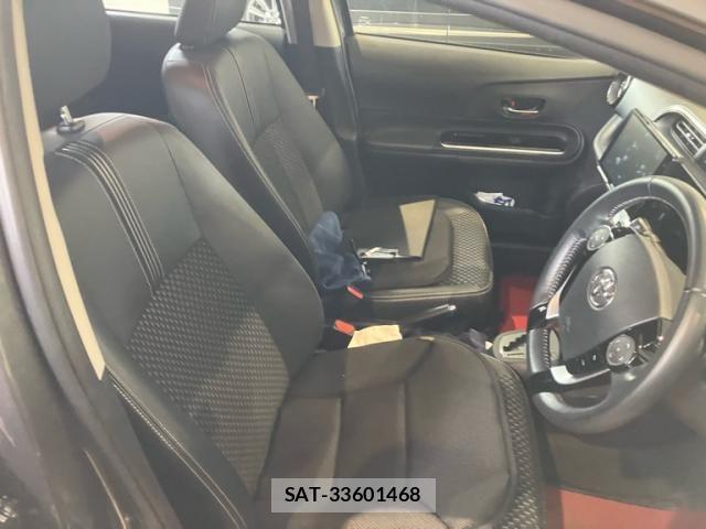 Toyota AQUA 2019-06 7614972-6