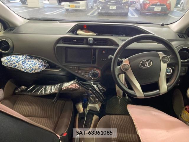 Toyota AQUA 2013-07 7615003-9