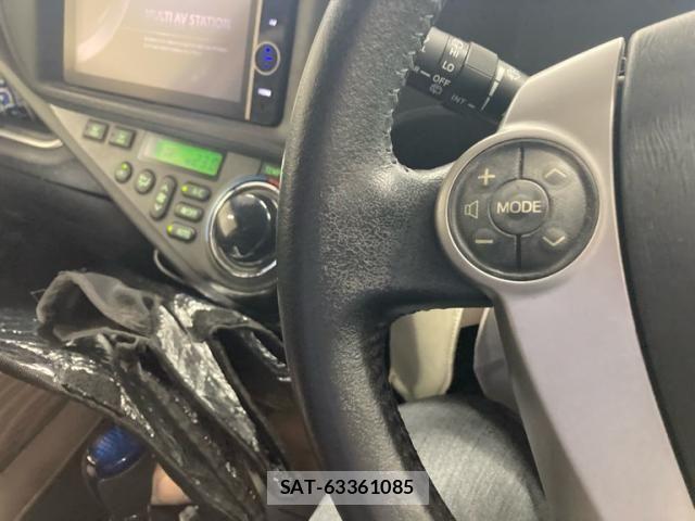 Toyota AQUA 2013-07 7615003-24