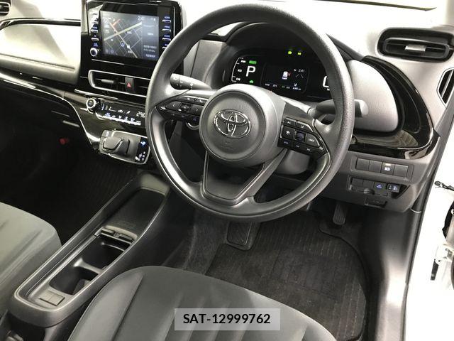 Toyota AQUA 2025-03 7614926-11