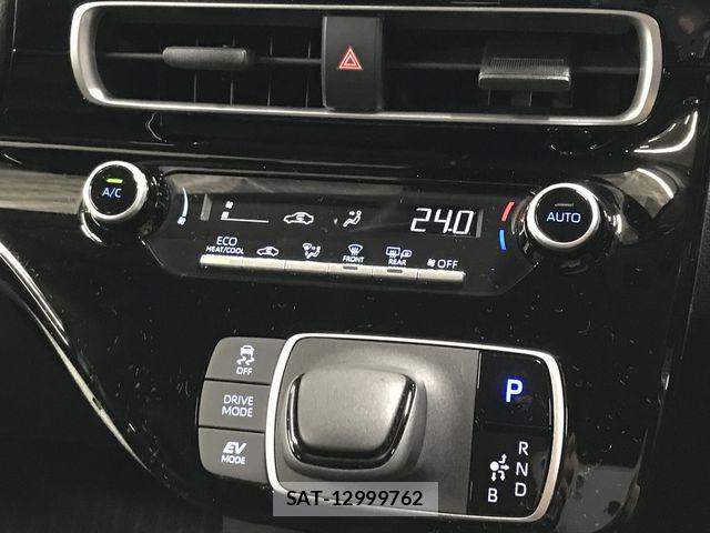 Toyota AQUA 2025-03 7614926-14