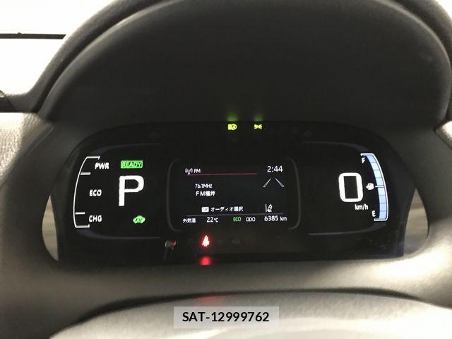 Toyota AQUA 2025-03 7614926-17