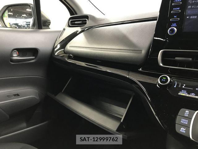 Toyota AQUA 2025-03 7614926-19