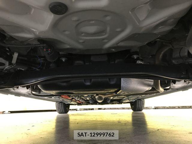 Toyota AQUA 2025-03 7614926-28