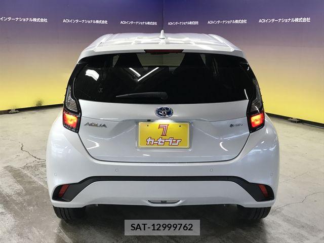 Toyota AQUA 2025-03 7614926-4