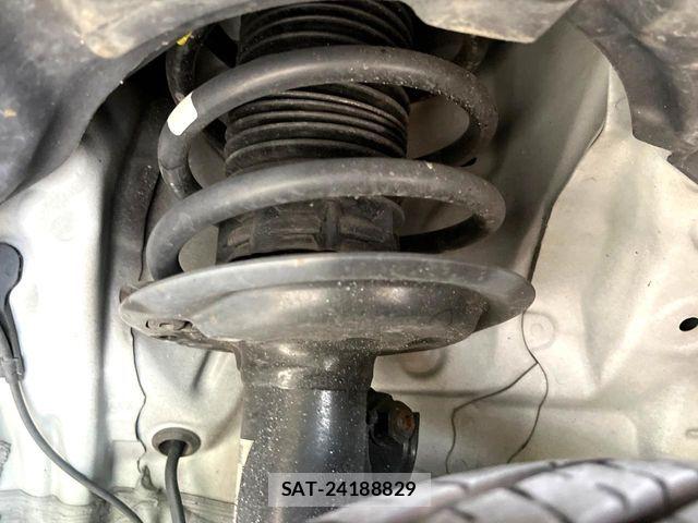 Toyota AQUA 2020-09 7614958-19