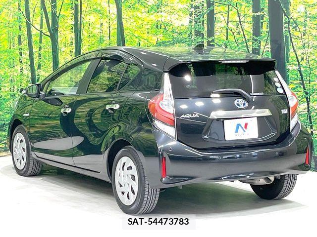 Toyota AQUA 2018-04 7614953-16