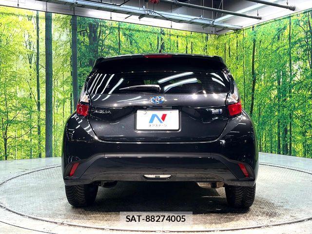 Toyota AQUA 2022-06 7614927-14
