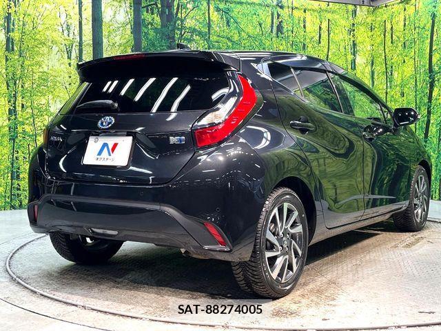 Toyota AQUA 2022-06 7614927-16