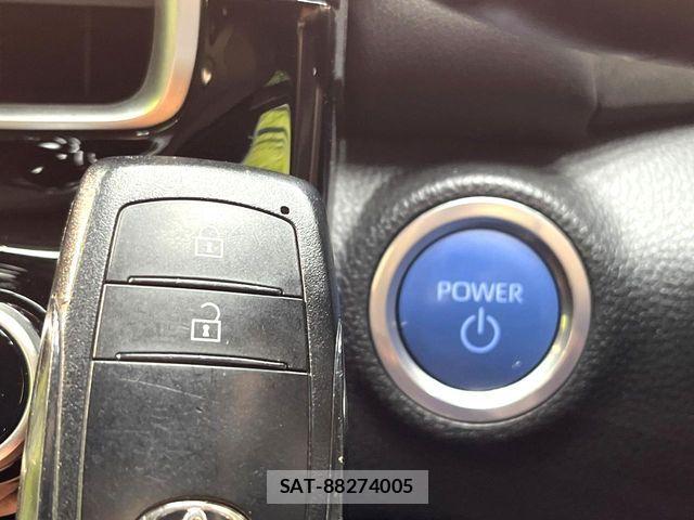 Toyota AQUA 2022-06 7614927-6